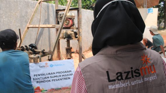 LAZISMU LAMPUNG SALURKAN PROGRAM SUMUR WAKAF ANTISIPASI KEBUTUHAN AIR BERSIH DAN MUSIM KEMARAU