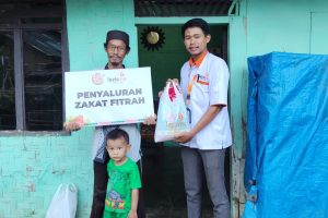 LAZISMU LAMPUNG BAGIKAN KEBAHAGIAAN RAMADHAN 1445 H CAPAI 81 JUTA KEPADA MASYARAKAT