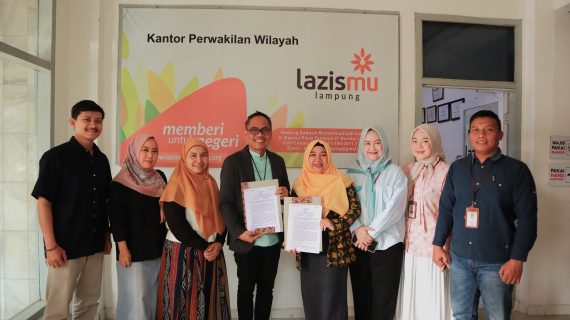 LAZISMU LAMPUNG DAN BANK DKI SYARIAH TANDATANGANI NOTA KESEPAHAMAN PEMANFAATAN LAYANAN JASA DAN PRODUK PERBANKAN